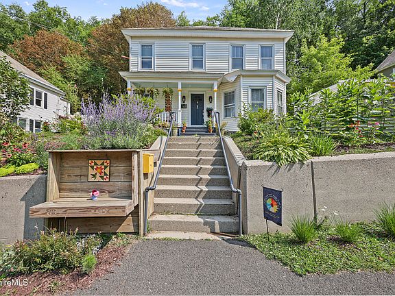 4th image of 68 Gallup St