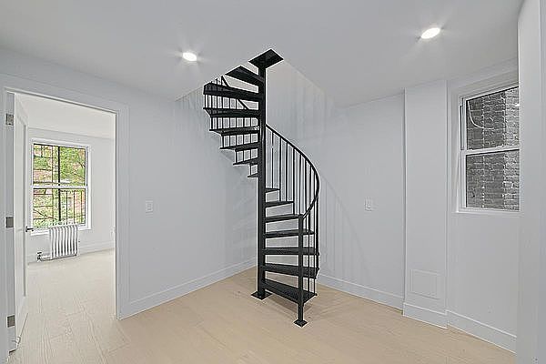 1st image of 253 E 10th St #8