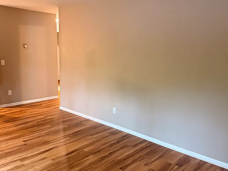 2711 Grand Ave S #7 — Photo 12