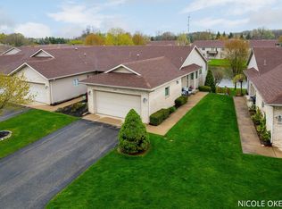 1133 Amber Cove Dr SW, Byron Center, MI 49315