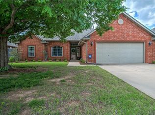 1616 Oxford Ave, Edmond, OK 73013