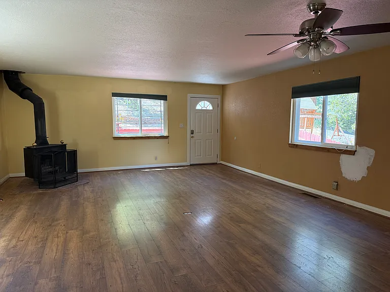 33159 Ridge Rd — Photo 2