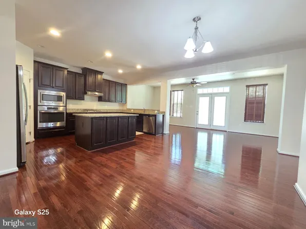 22865 Lacey Oak Ter, Sterling, VA 20166