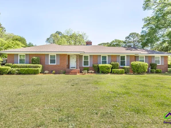 129 S 7th St, Cochran, GA 31014