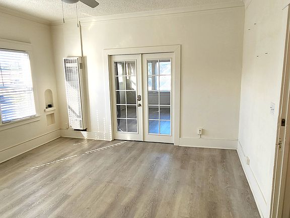 3rd image of 3538 W 60th St #1/2