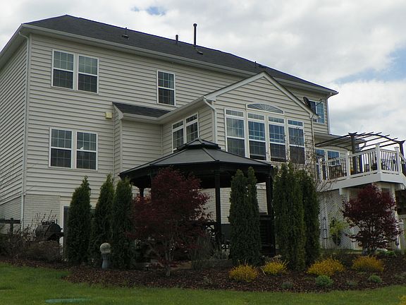 2nd image of 5615 Jamisons Farm Dr