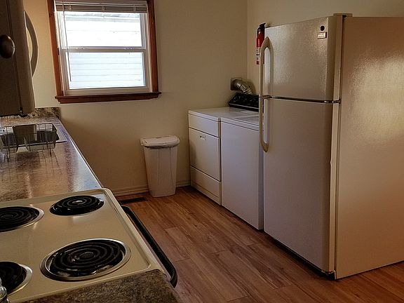 2nd image of 1111-1113 Marshall St #15165594