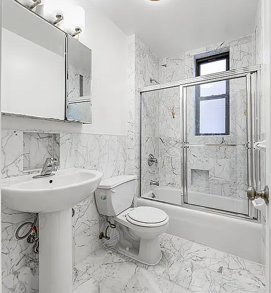310 E 19th St #13 — Photo 12