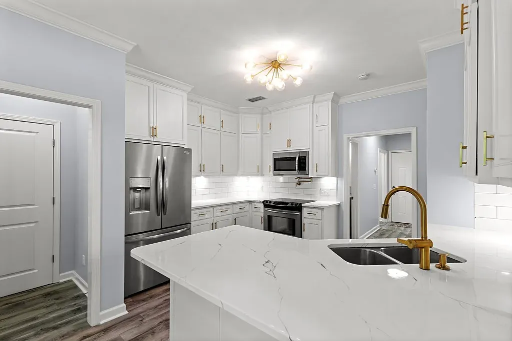 4 bed, 3.5 bath, 10 sqft, $2,750 — Photo 2