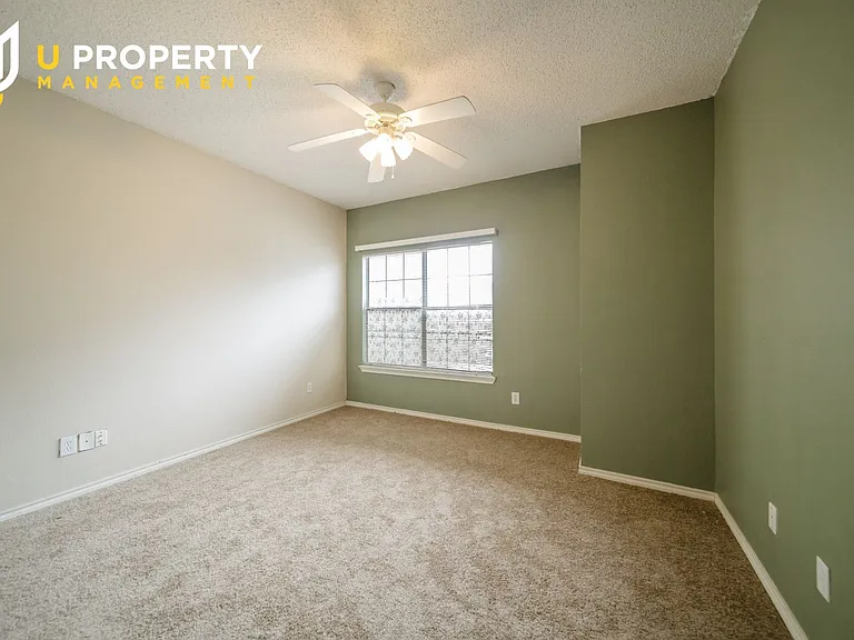 3325 Devonshire Dr — Photo 24