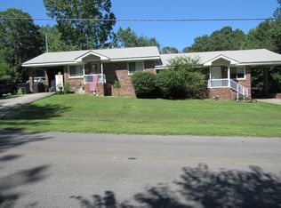 2003 Glisson Dr, Tunnel Hill, GA 30755