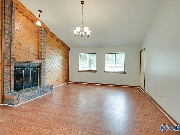 2010 Rangewood Cir SE — Photo 8
