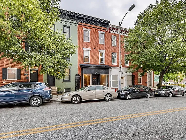 927 S Hanover St — Photo 1