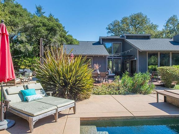 2nd image of 1115 Bohemian Ln