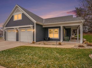 351 Terrace Point Cir, Muskegon, MI 49440