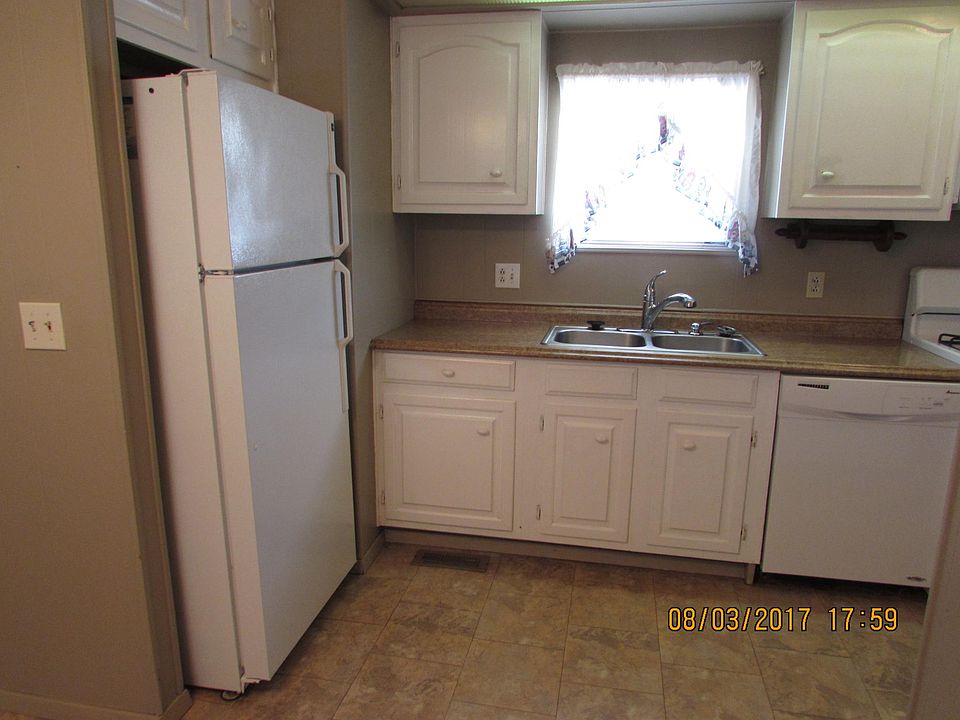 All appliances included and nice storage areas! Gas range.