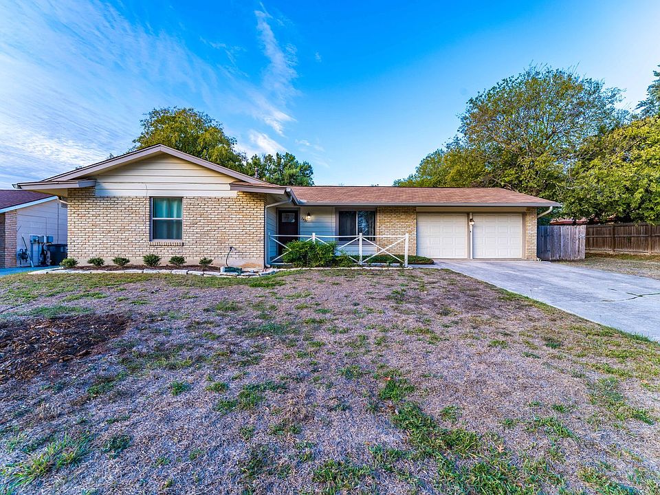 1st image of 7431 Castle Trail Dr