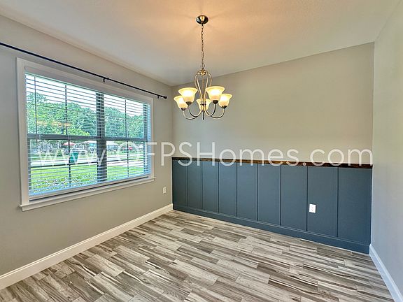 5th image of 216 Green Dr