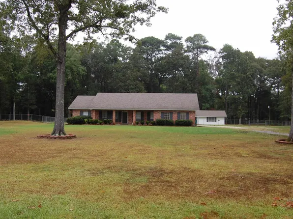 4957 Woodlawn Dr, Bastrop, LA 71220