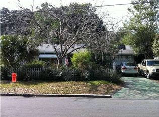 811 N Alexander St, Mount Dora, FL 32757