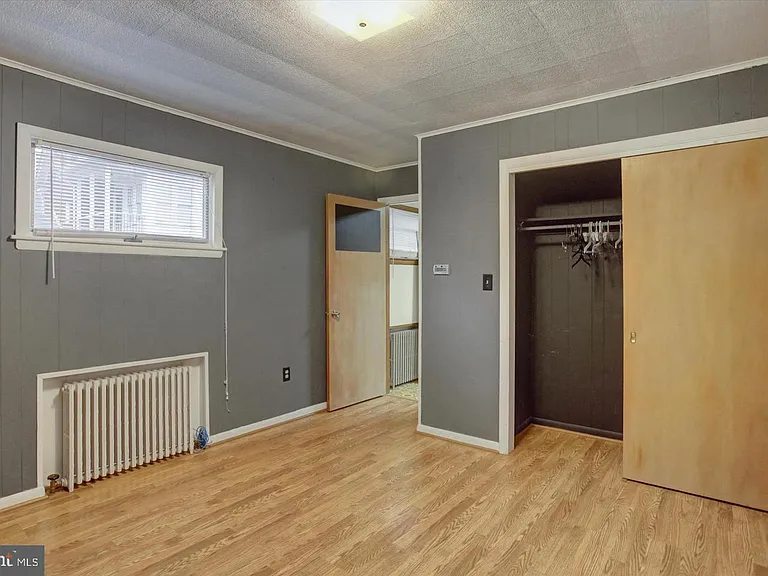 230 W 2nd St #A — Photo 23