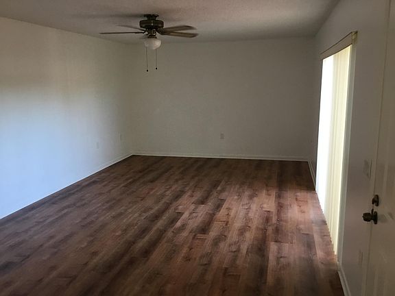 4th image of 365 S Waverly Pl #A