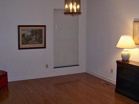 3rd image of 661 Hiddenwood Ct