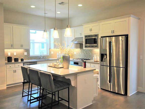 5th image of 190 Athena Ct