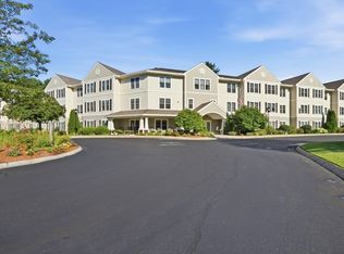Crescent Gate, Sturbridge, MA 01518