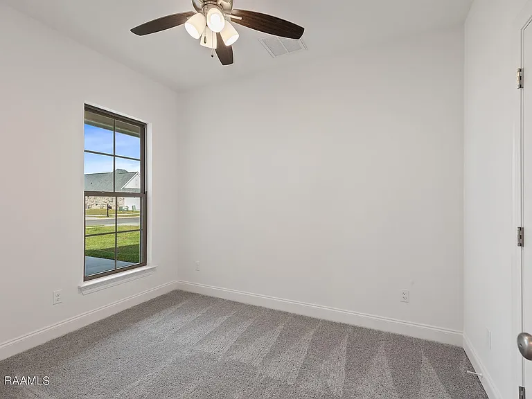 120 Sojourner Dr — Photo 16