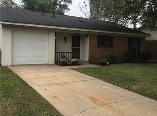 4815 Longstreet Pl, Bossier City, LA 71112