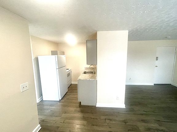 4th image of 1707 Lincoln Ave