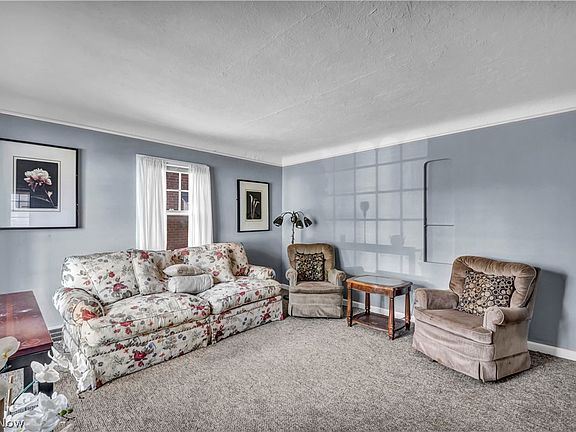 4th image of 4932 E 110th St