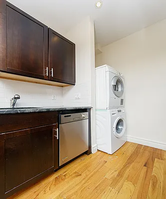 Rented by Voro New York | media 7