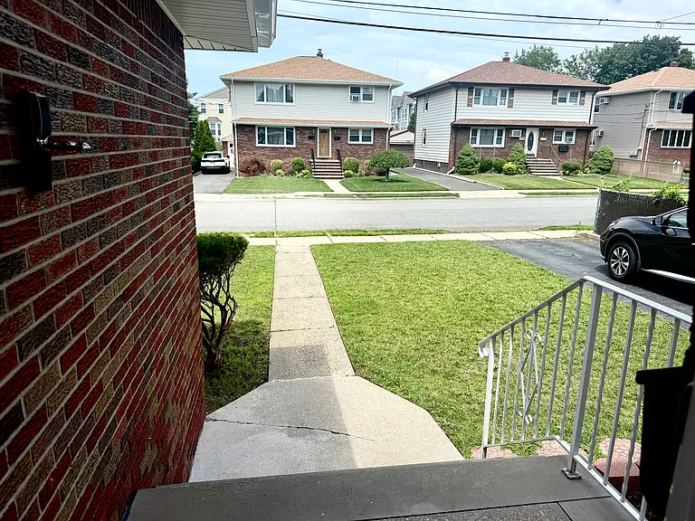 38 Cottage Pl #2 — Photo 33