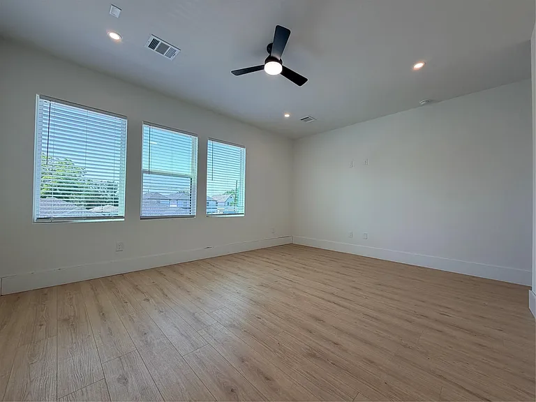 7937 Sparta St — Photo 13