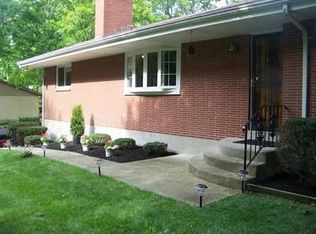 1776 Dumbarton Oaks Dr, Dayton, OH 45432
