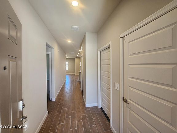 4th image of 10195 N Desert Tea Dr