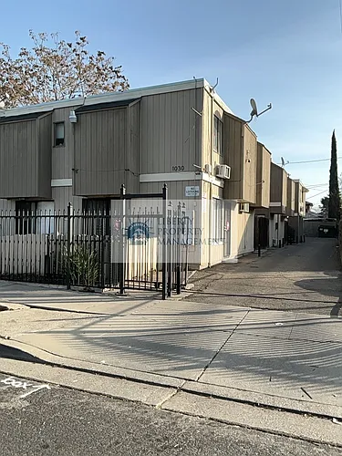 1030 N San Joaquin St #2 Photo 1