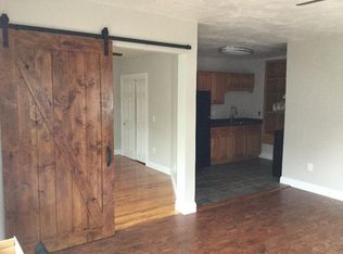 34 Elm St APT A, Millbury, MA 01527