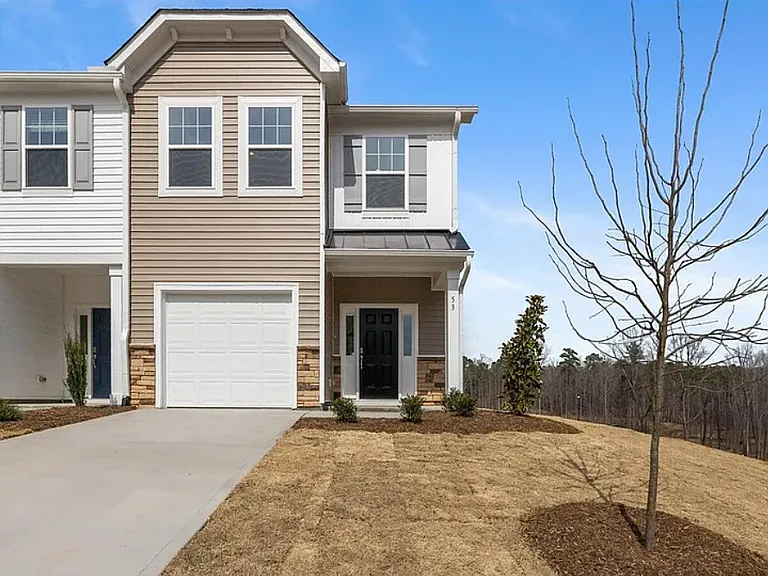 53 Lavender Ln — Photo 1