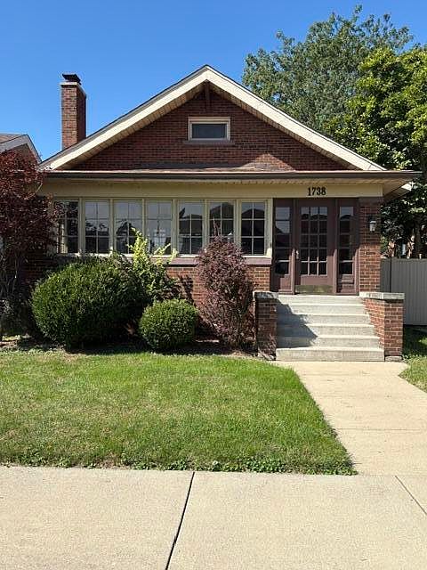 1st image of 1738 Davis Ave
