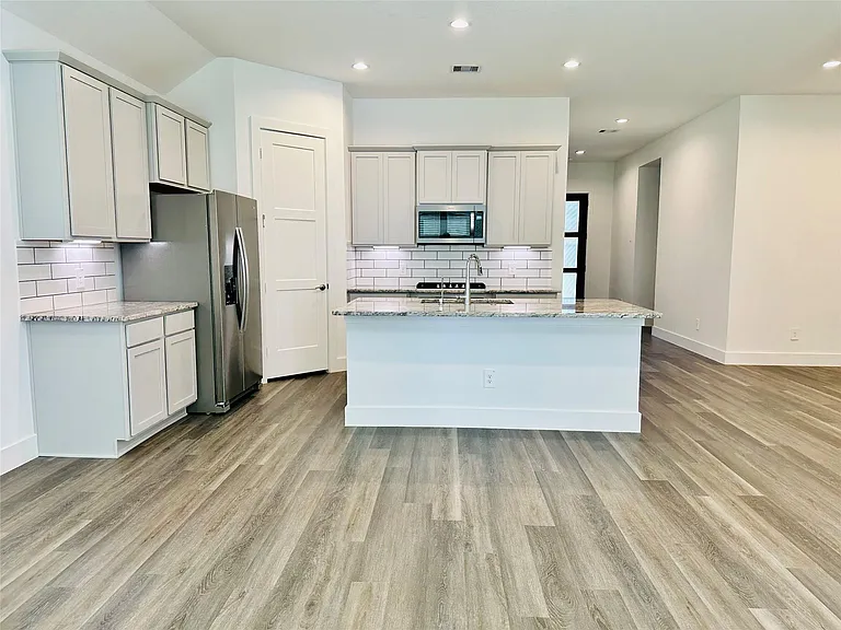 13689 Balanced Rock Dr — Photo 14
