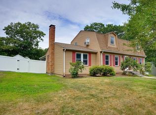 11 Sunnyside Ln, Milford, MA 01757
