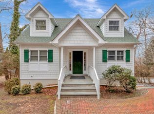 442 River Rd, Saint James, NY 11780