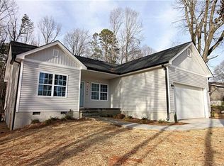 1409 Capps Hill Mine Rd, Charlotte, NC 28216