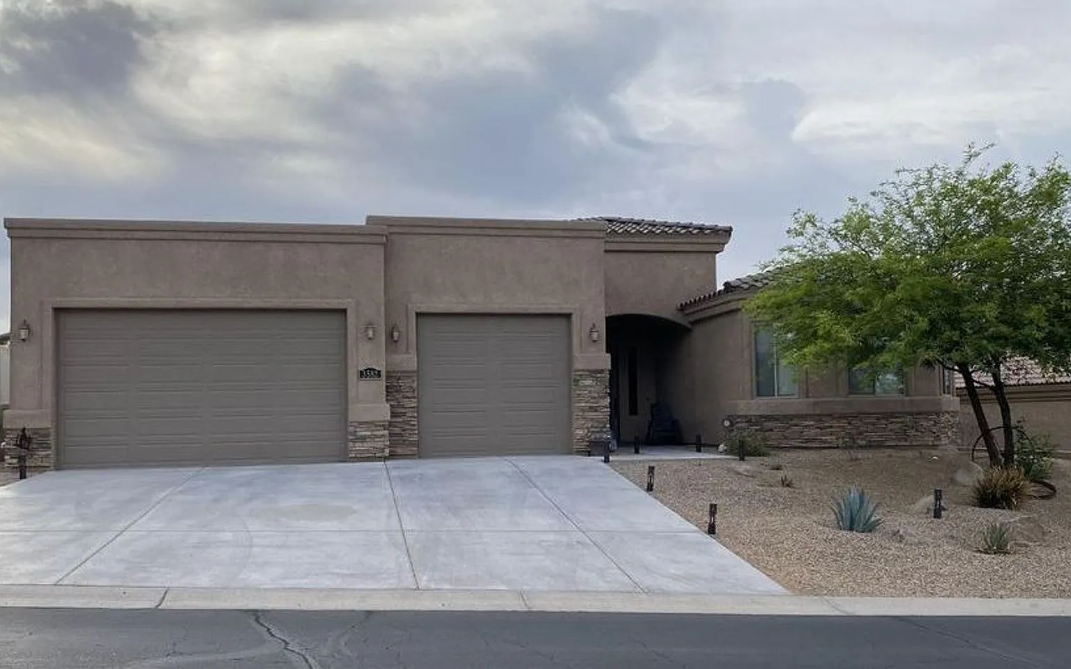 Just Reduced!!Winter Furnished Rental Available 2027 — Photo 1