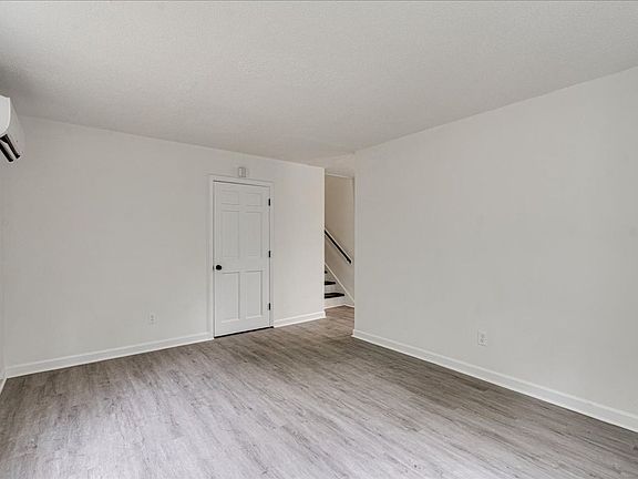 3rd image of 3922 Blanchard St