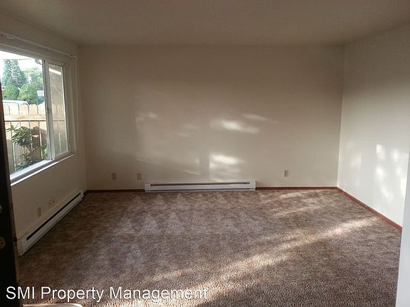 3rd image of 1822 32nd Pl NE #5371418