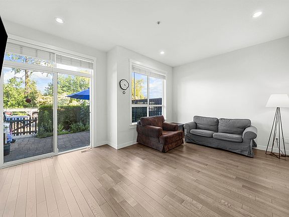 5th image of 100 Wood St #8
